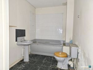 Photo 6- click for photo gallery